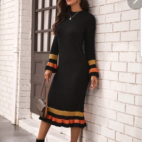 Dress - Picture 2 of 9